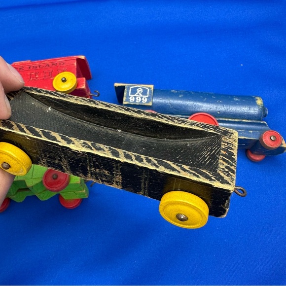 Vintage Strombecker Set of 4 Train and cars - Picture 9 of 9